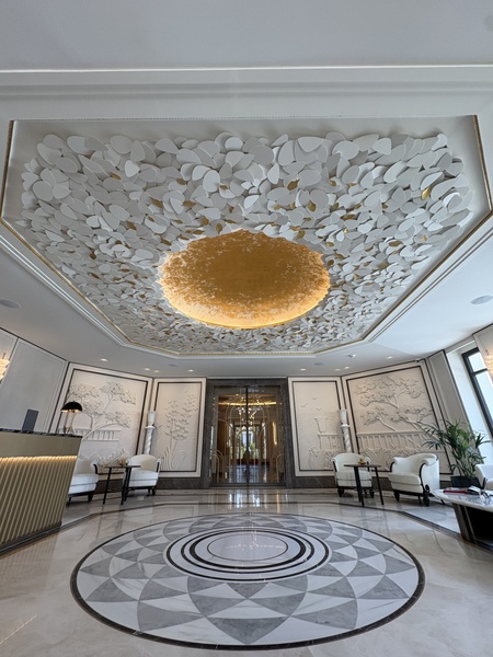 Le Provençal - Antibes  Custom-made ceiling light 
