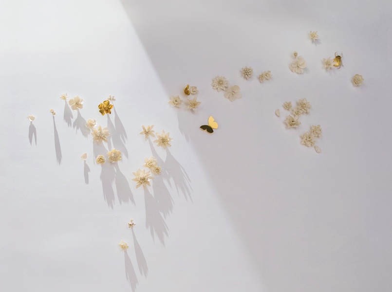Porcelain flower and butterfly wall decoration