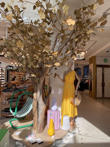 Wooden and metal tree - Printemps Beauté Haussmann