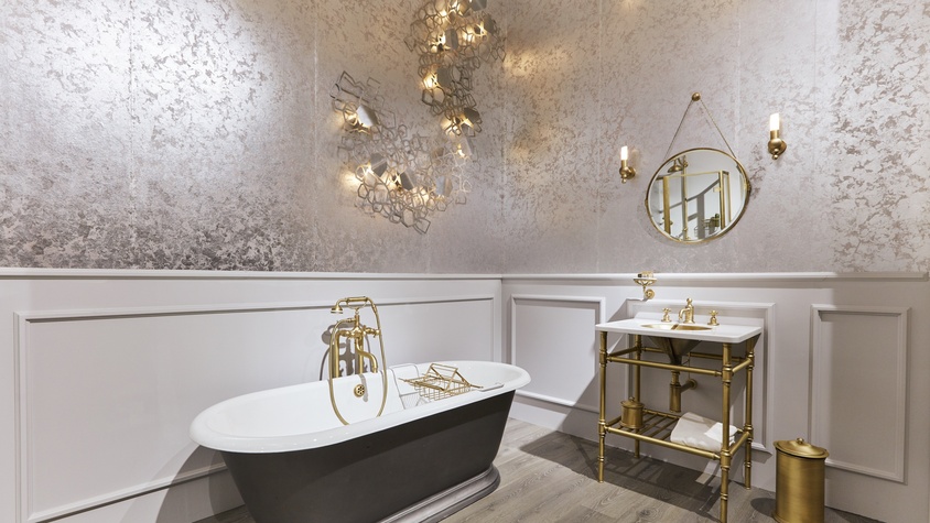 Bathroom, Swimming Pool &amp; Spa