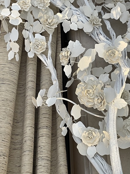 White tree with porcelain flowers - detail