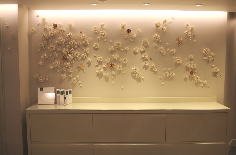Magnolias and Roses wall decoration in biscuit porcelain, with golden dragonflies