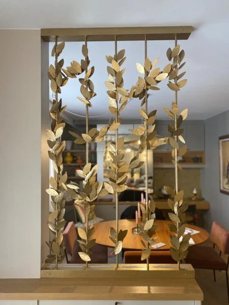 Custom-made Claustra