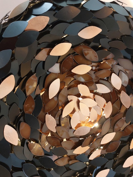 Detail Saturne black and rose copper