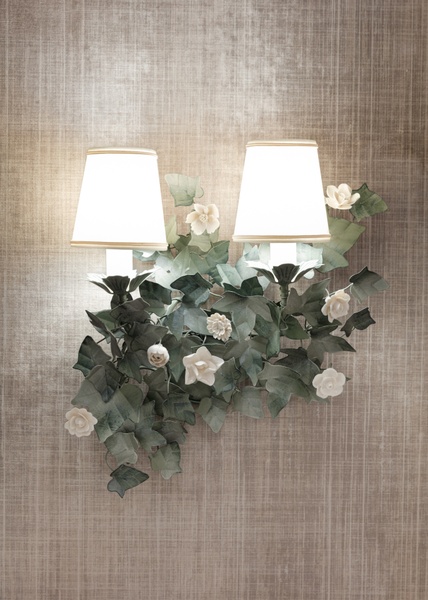 Latifolia wall light