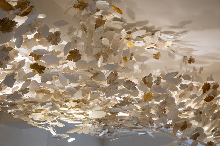 Leafy ceiling light  Hotel Champs-Elysées Paris 