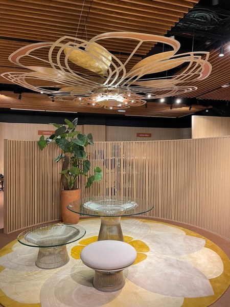 Giant Flower Chandelier - Printemps Nation